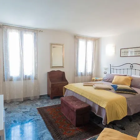 Antico Orologio B&B 키오자